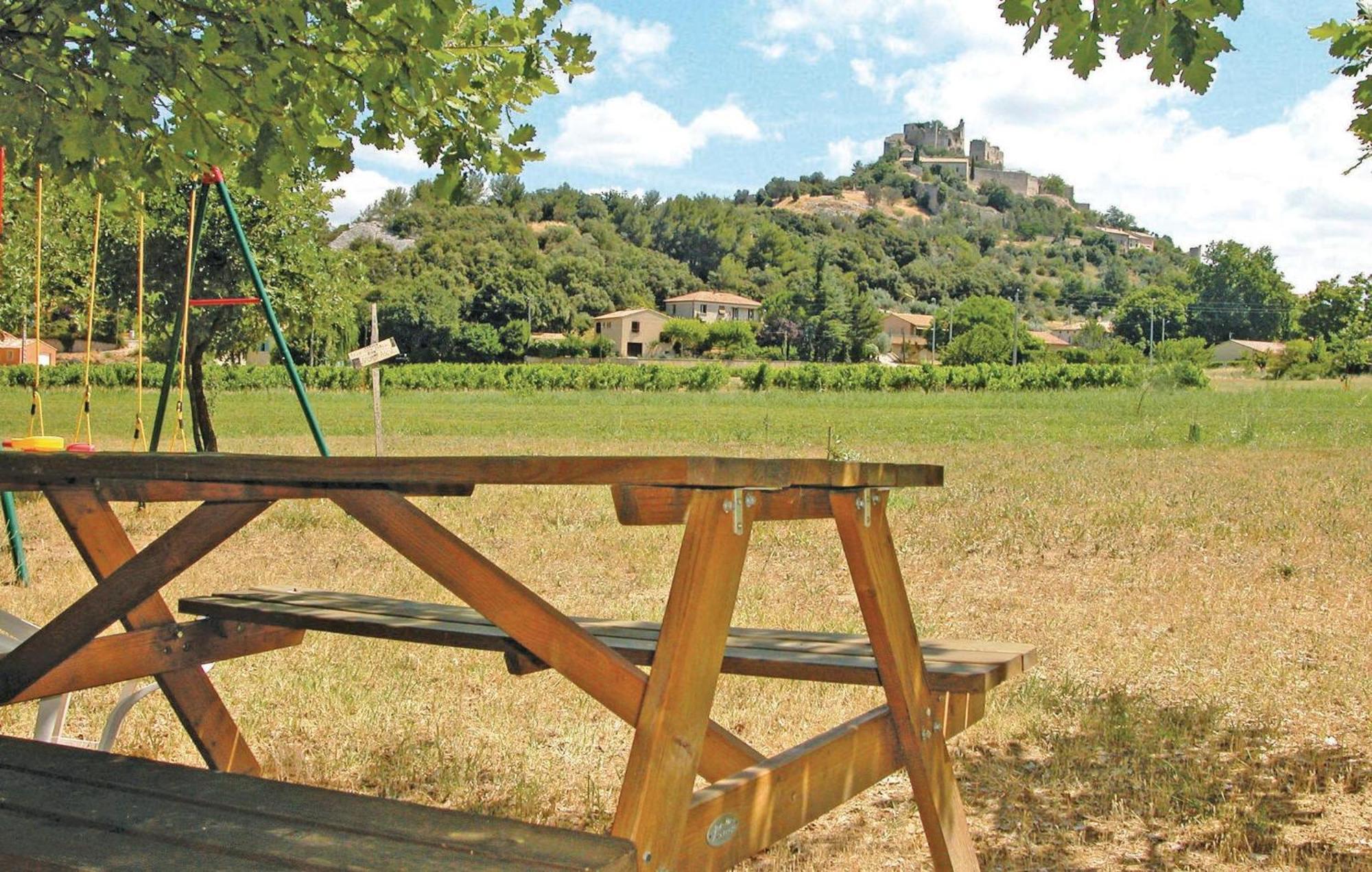 1 Bedroom Pet Friendly Home In Entrechaux Buitenkant foto