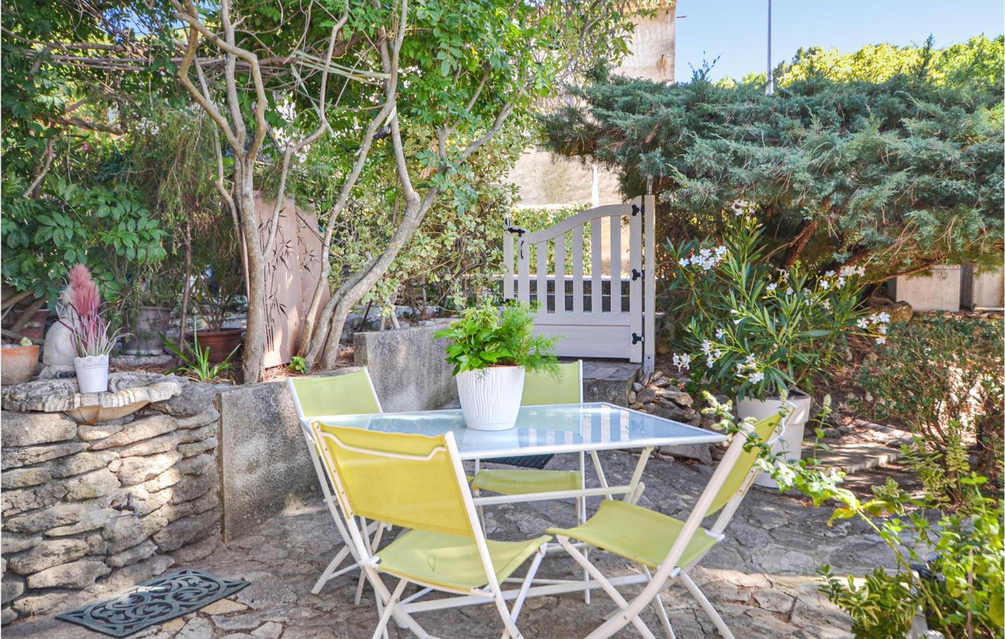 1 Bedroom Pet Friendly Home In Entrechaux Buitenkant foto